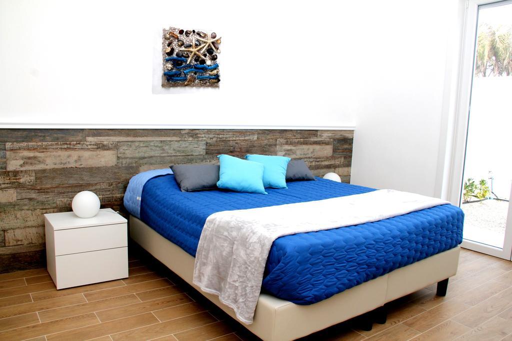 Altomare Case Vacanza Torre Lapillo Habitación foto